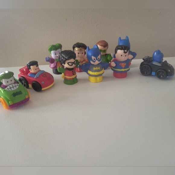 Fisher Price Little People DC Figures and Vehicles - Picture 1 of 4